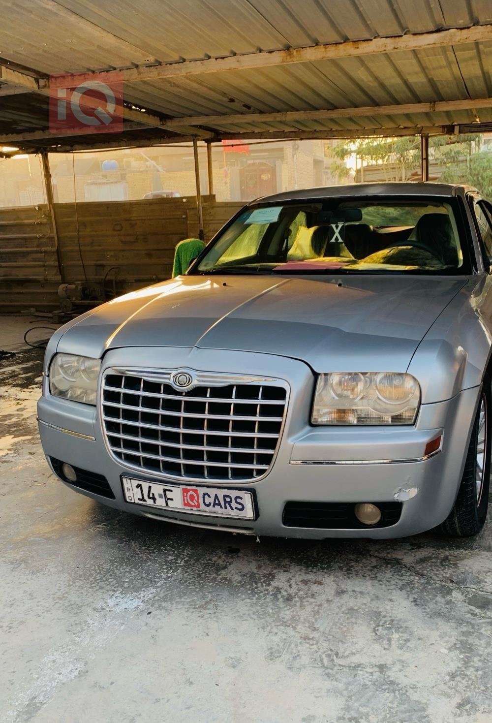 كرايسلر 300